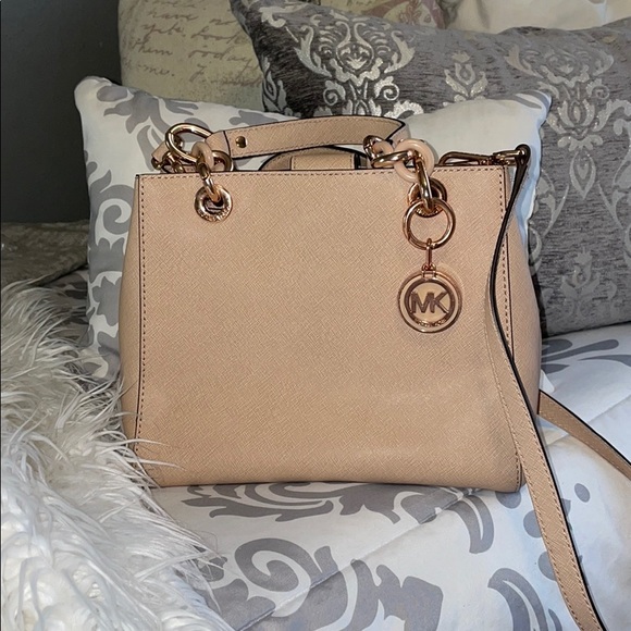 Michael Kors Handbags - Selling Michael Kors pale pink purse & wallet